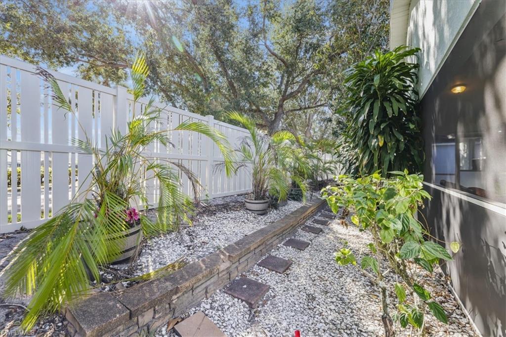 PALM ISLE - Residential