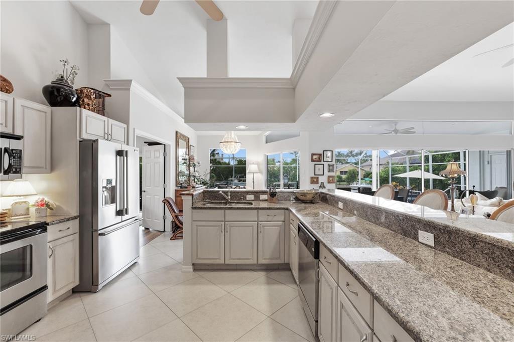 GOLDEN SHORES - Residential