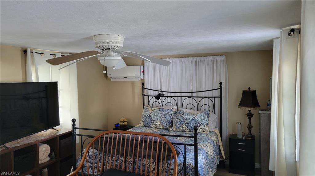 ORANGE HARBOR MOBILE HOME PARK - Residential