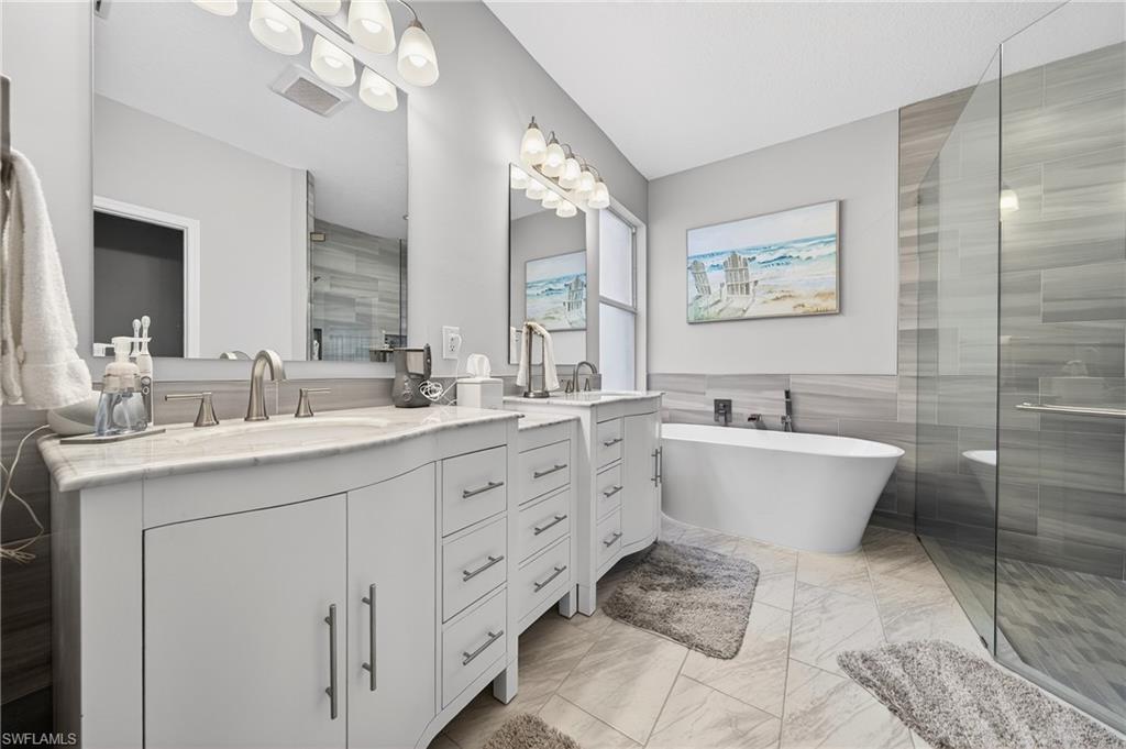 CATALINA ISLES - Residential