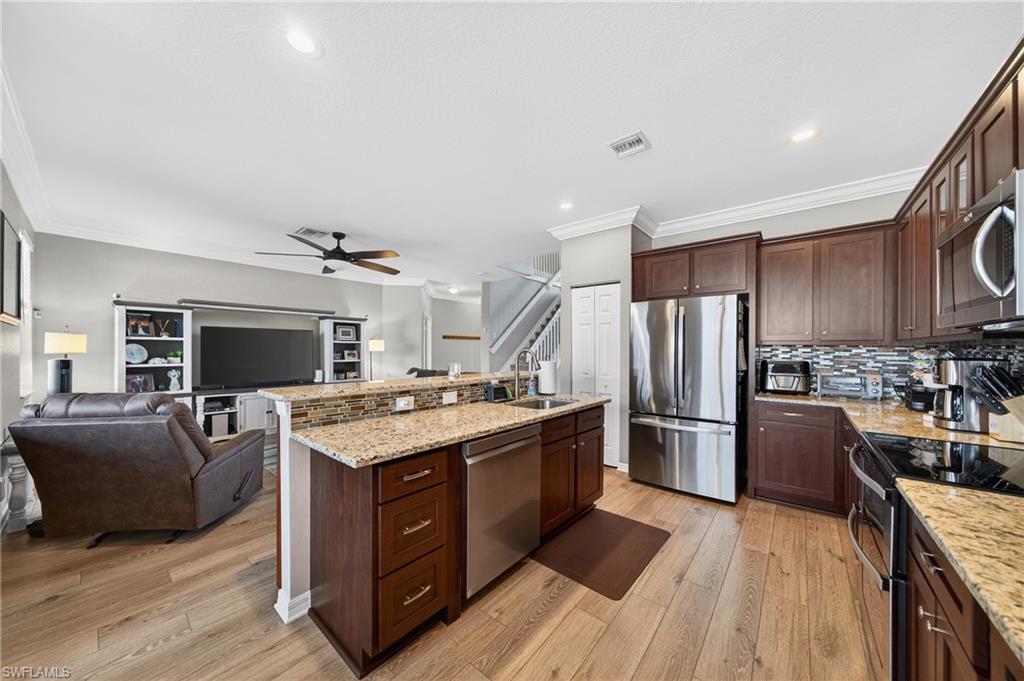 CATALINA ISLES - Residential