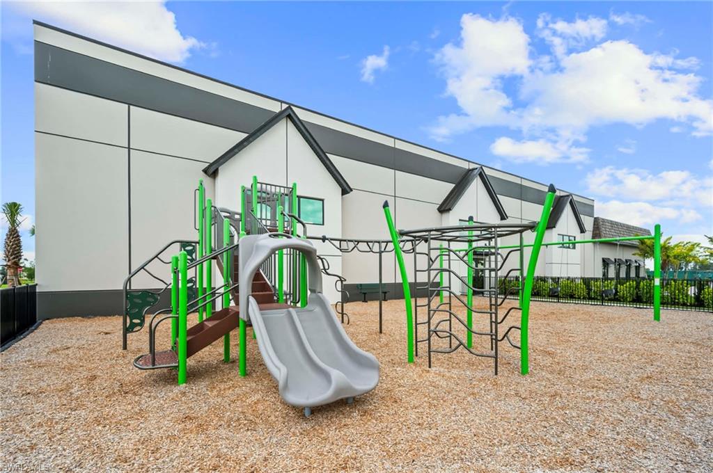 VERDANA VILLAGE - Residential Lease