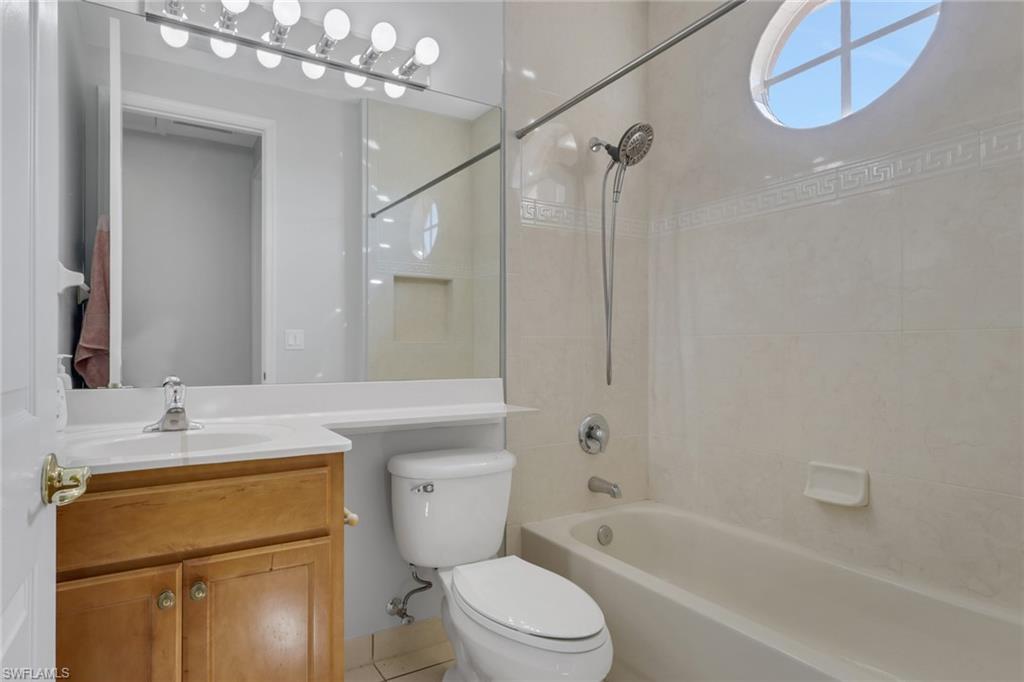 SATURNIA LAKES - Residential