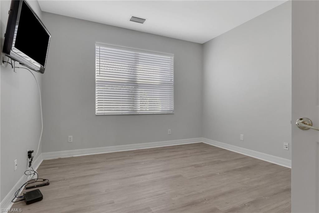 SATURNIA LAKES - Residential