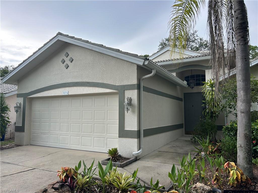 9894 Colonial WALK N