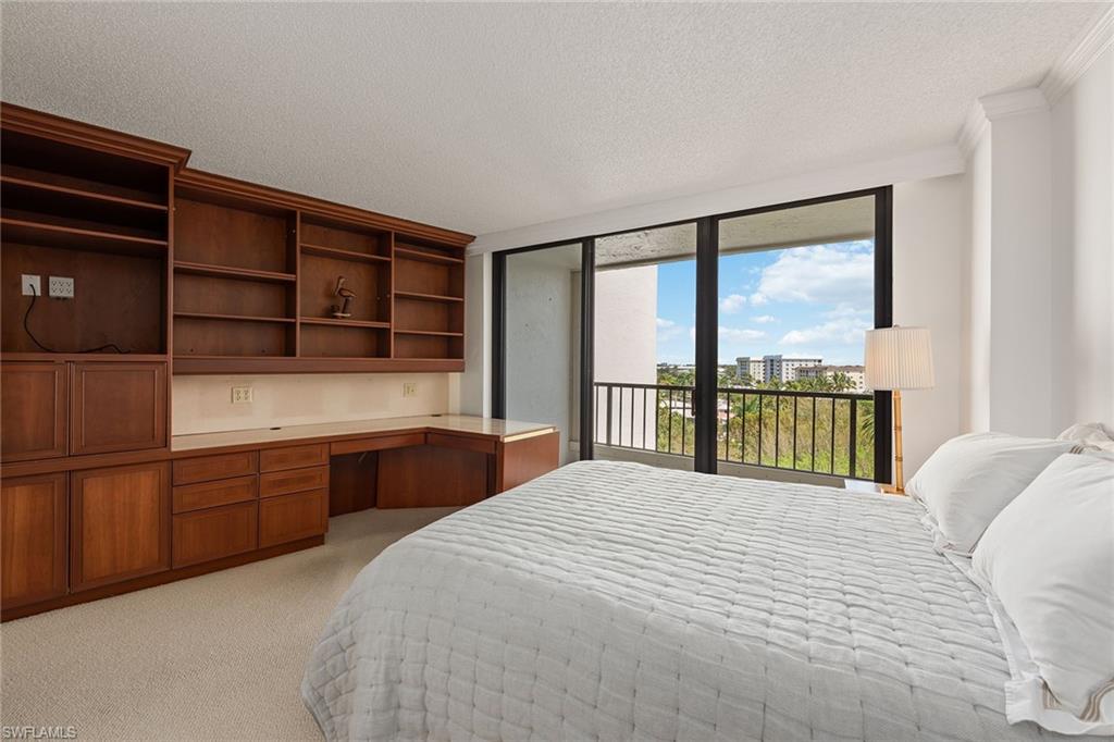 ADMIRALTY POINT - Residential