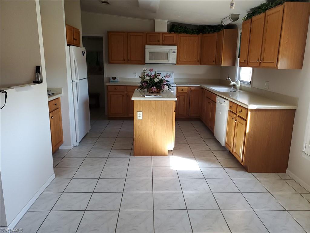 PINE LAKES COUNTRY CLUB - Residential