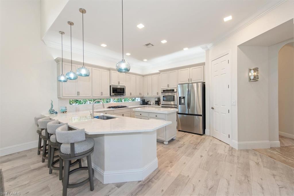 BELLE LAGO - Residential