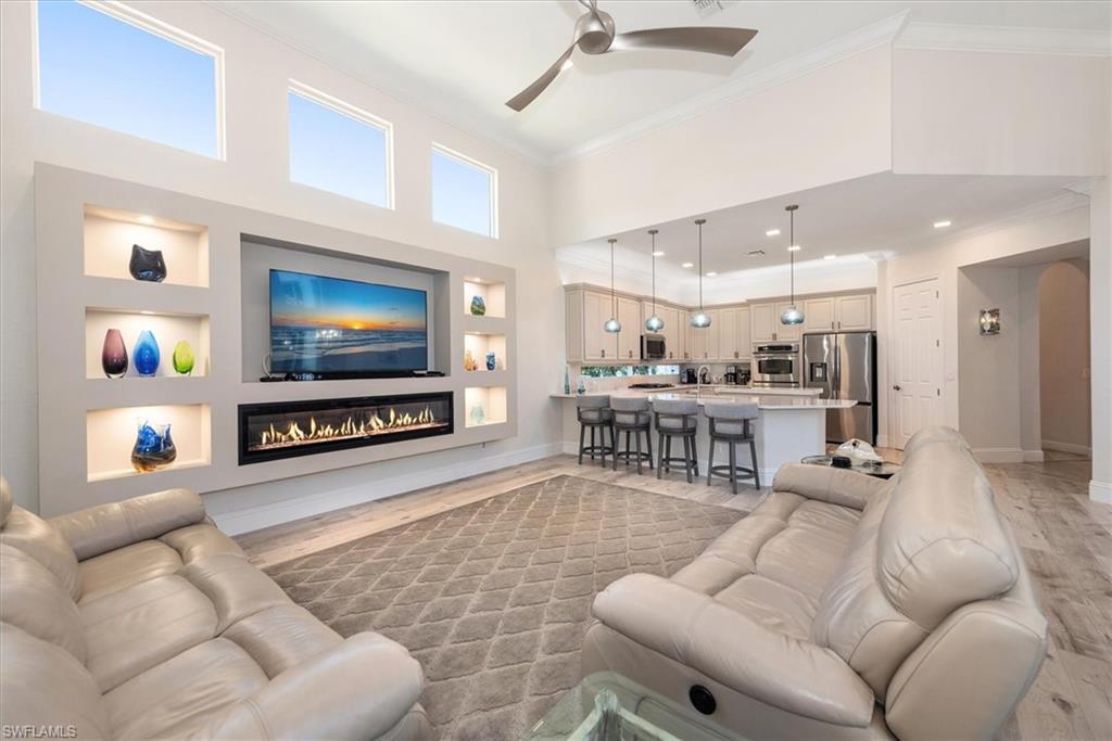 BELLE LAGO - Residential