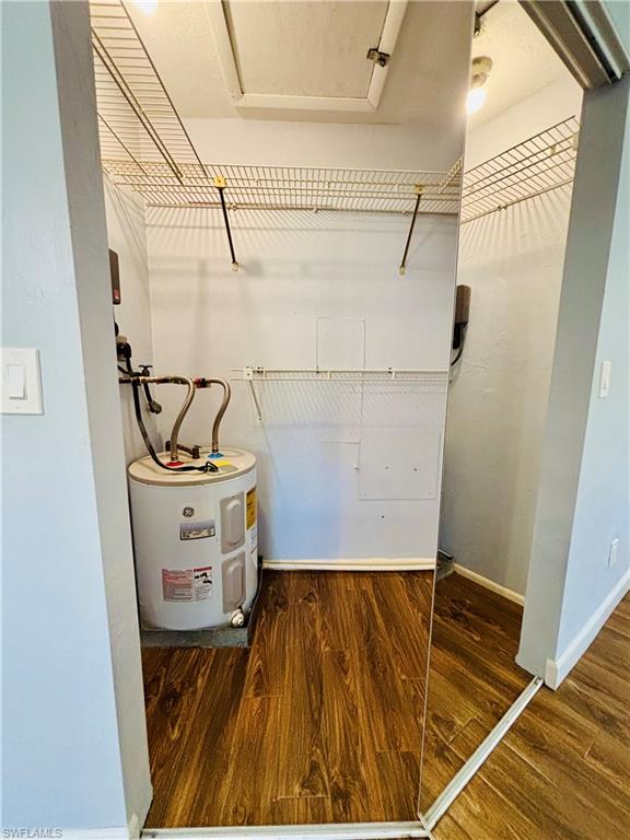 COMPASS POINTE VILLAS - Residential Lease