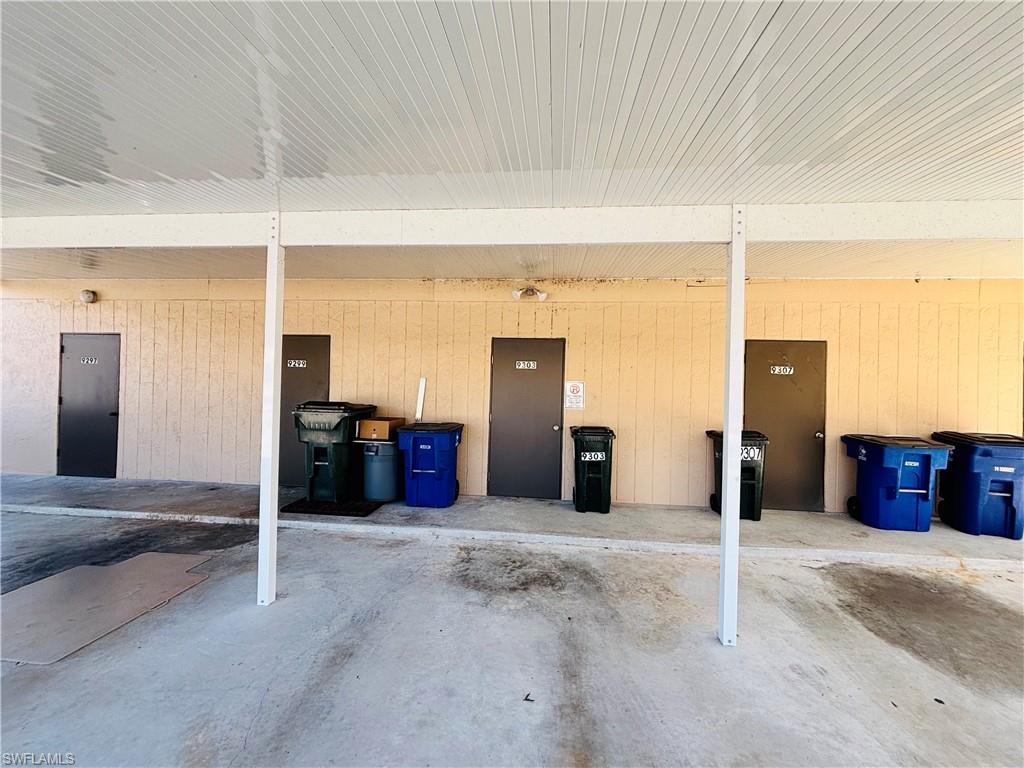 COMPASS POINTE VILLAS - Residential Lease