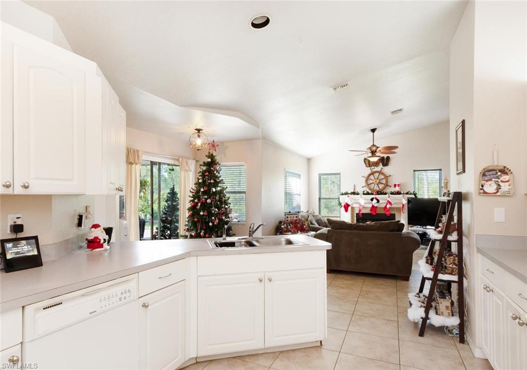 GOLDEN GATE ESTATES - Residential