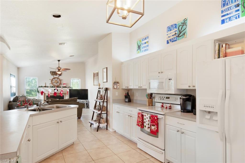 GOLDEN GATE ESTATES - Residential