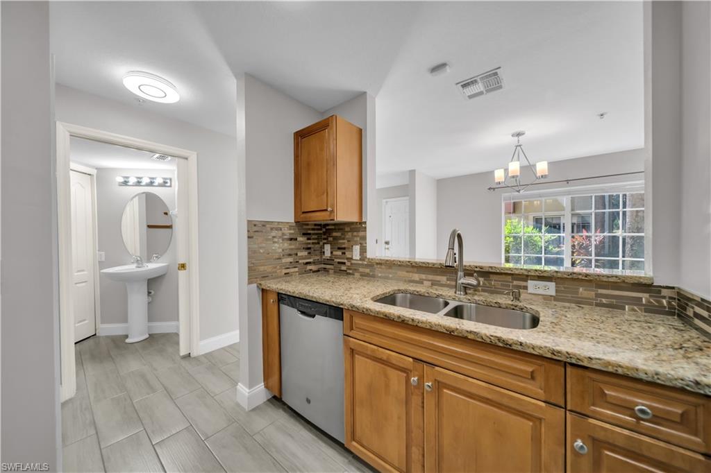 TOWNHOMES AT STONEYBROOK - Residential