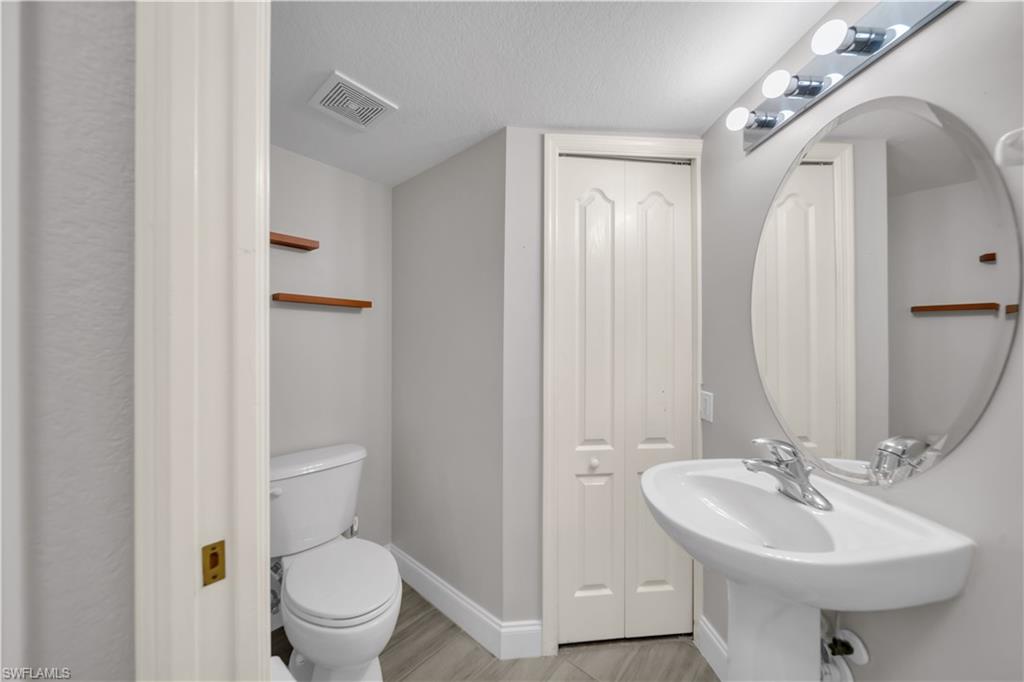 TOWNHOMES AT STONEYBROOK - Residential