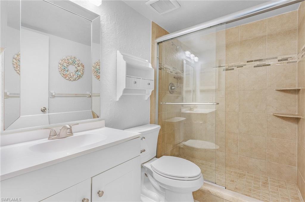 COURTYARD AT KINGS LAKE - Residential