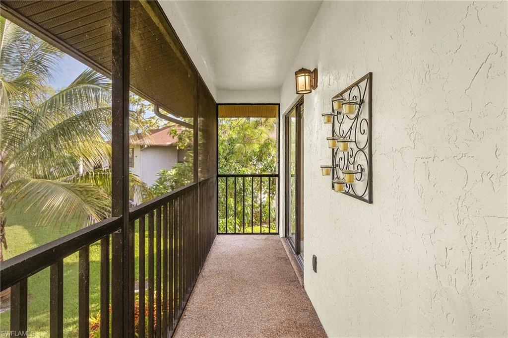 COURTYARD AT KINGS LAKE - Residential
