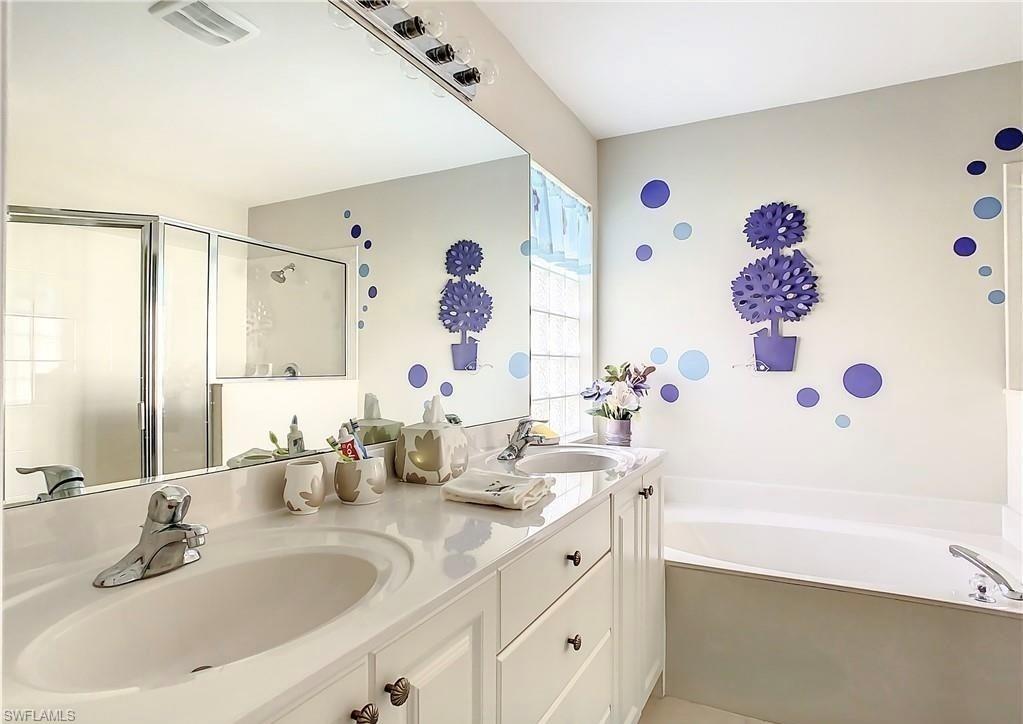 SATURNIA LAKES - Residential