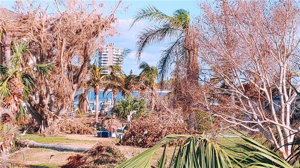 LAGUNA SHORES - Residential