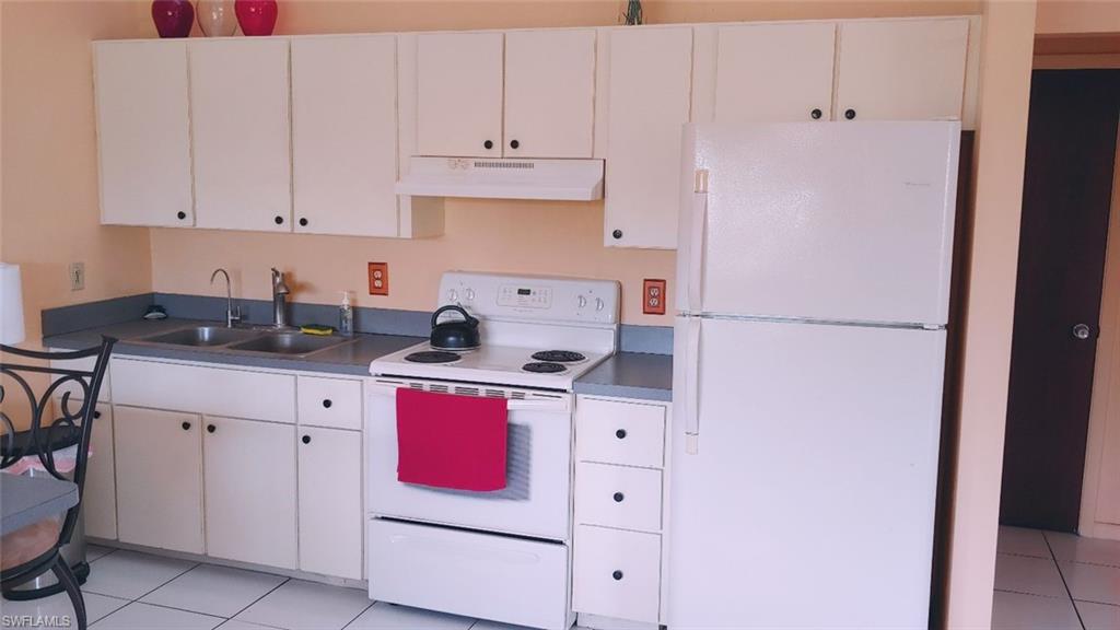 LAGUNA SHORES - Residential