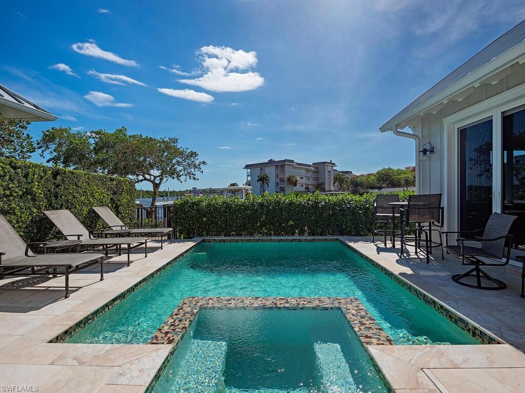 MANGROVE BAY - Residential