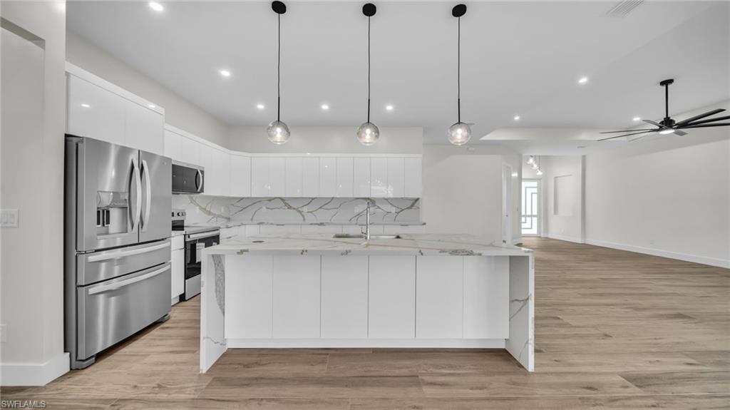 CAPE CORAL - Residential