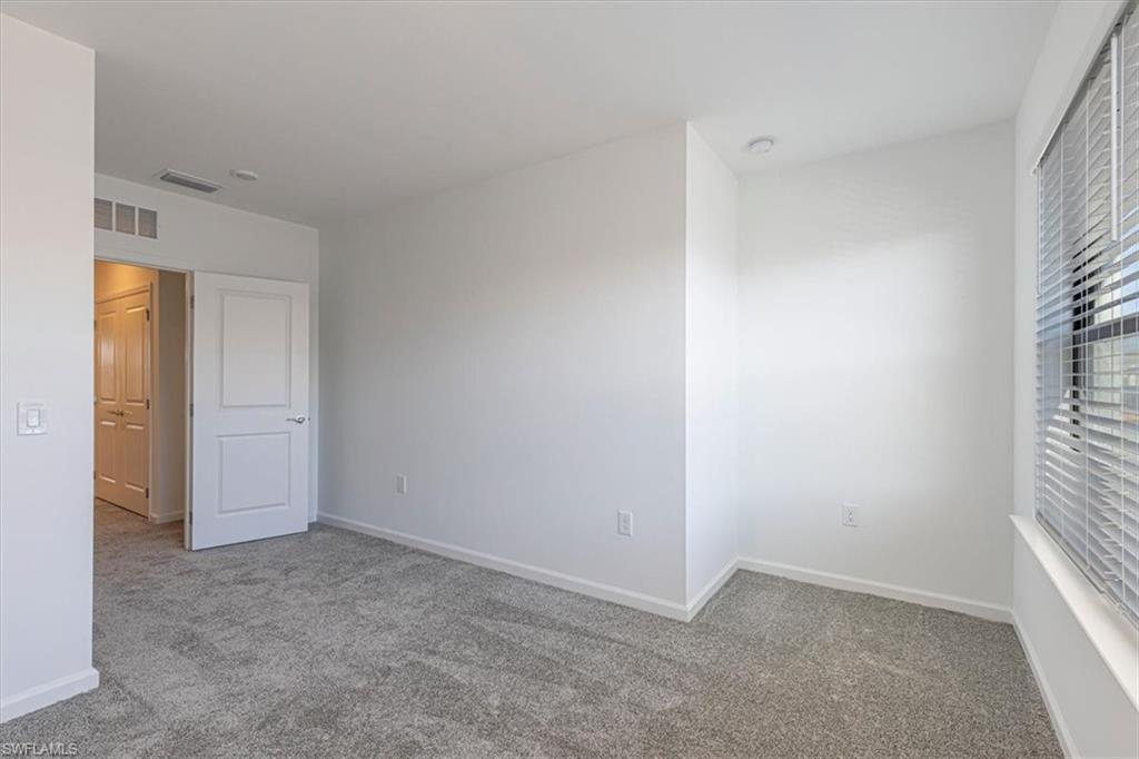 SOLIS GRANDE - Residential Lease