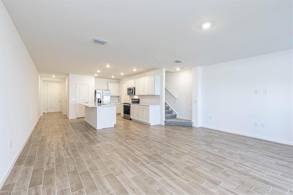 SOLIS GRANDE - Residential Lease