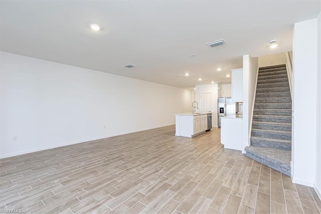 SOLIS GRANDE - Residential Lease