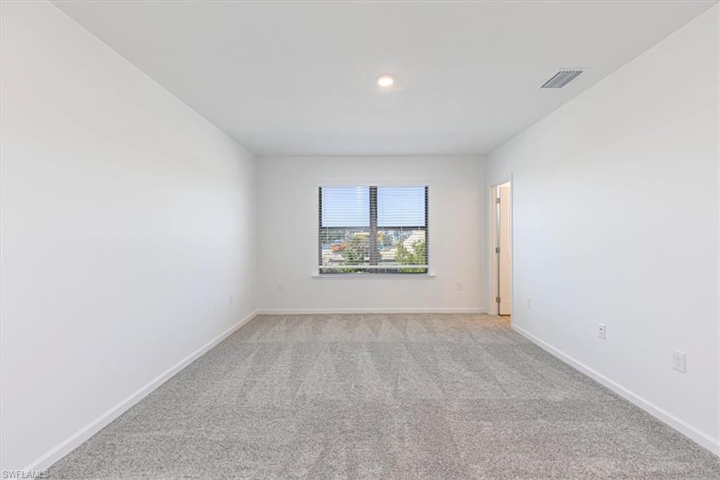 SOLIS GRANDE - Residential Lease