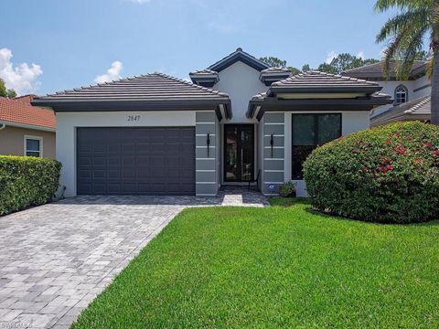 2847 Coco Lakes DR NAPLES FL 34105