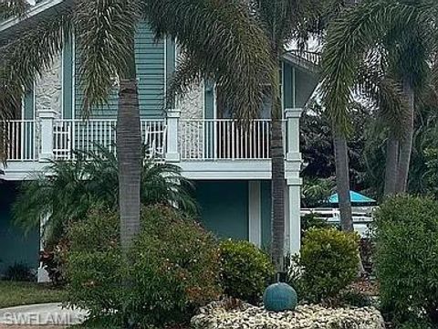 1105 Sandpiper ST NAPLES FL 34102