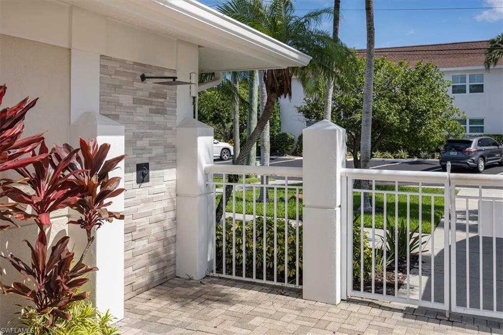 FAIRFAX CLUB - Residential