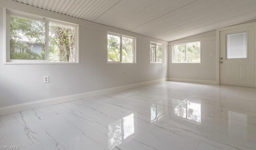 RUSSELL PARK - Residential Lease