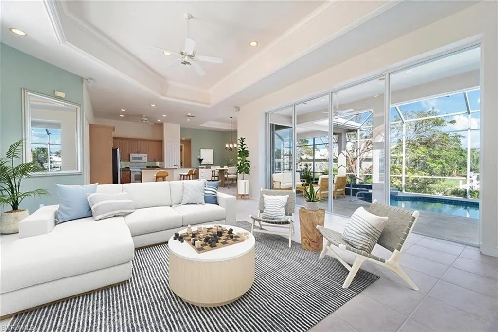 Marco Island, Florida 34145, United States, 3 Bedrooms Bedrooms, ,3 BathroomsBathrooms,Residential,Contingent,40744