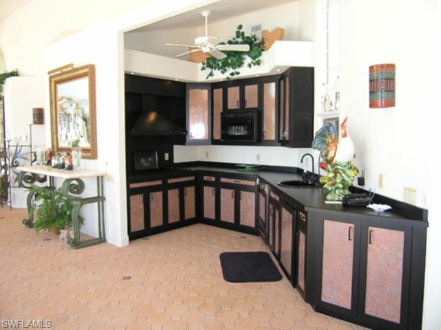 MARCO BEACH - Residential