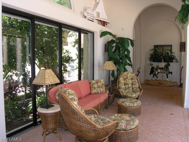 MARCO BEACH - Residential