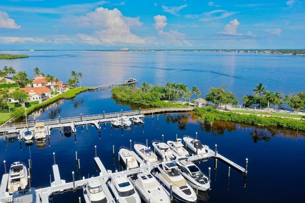 EDGEWATER - Residential