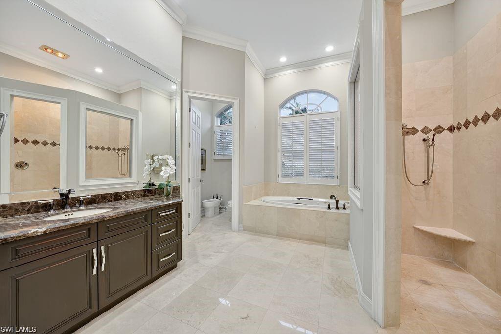 EDGEWATER - Residential