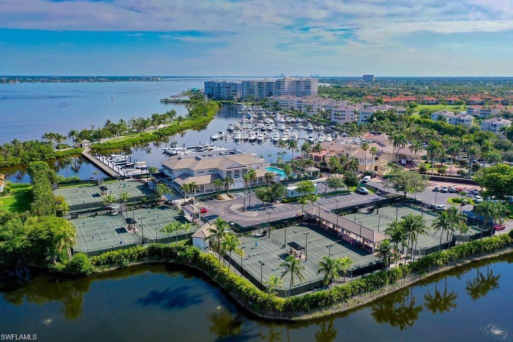 EDGEWATER - Residential