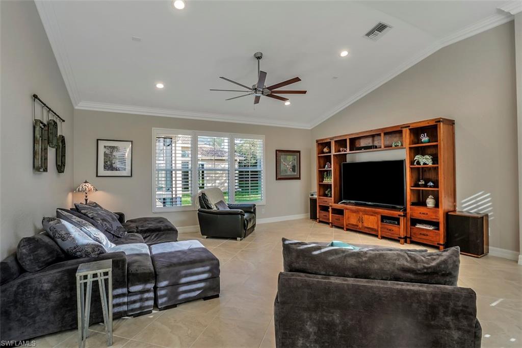 SATURNIA LAKES - Residential