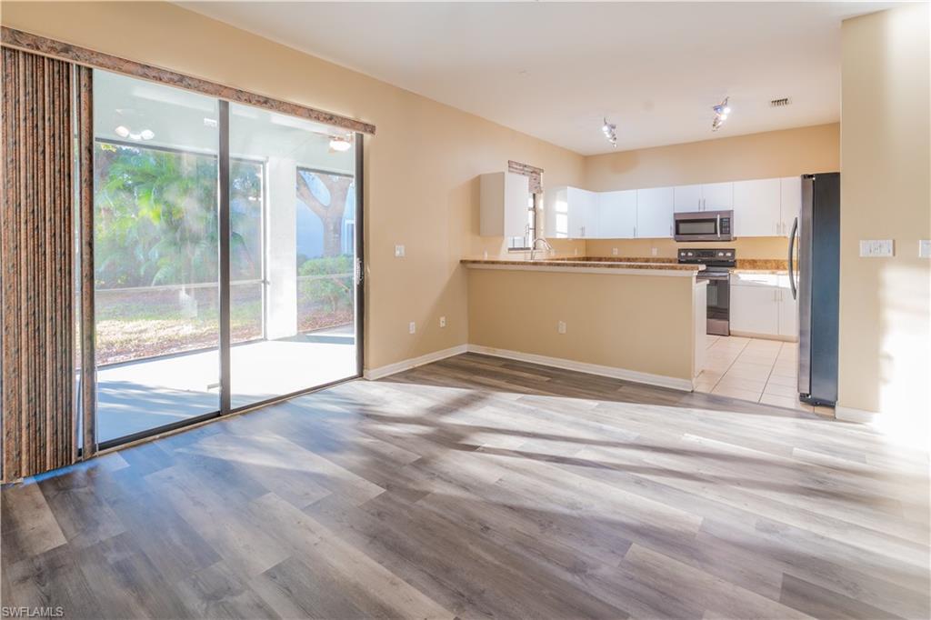 SUMMIT PLACE - Residential