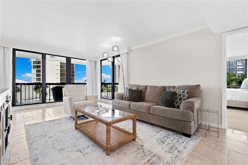 4551 Gulf Shore BLVD N 400