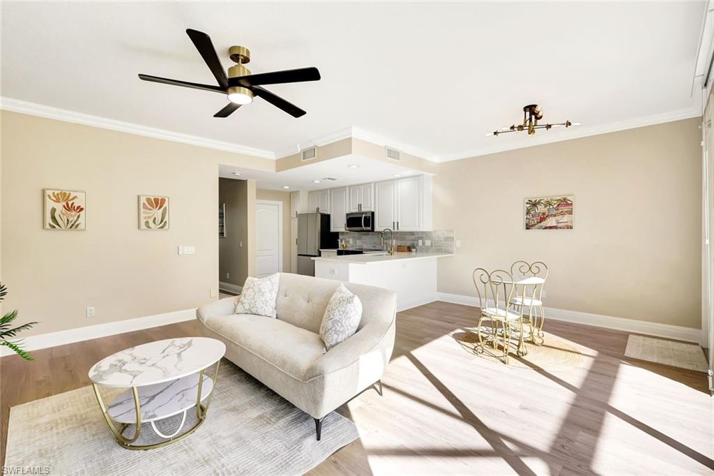 ISLAND WALK - Residential