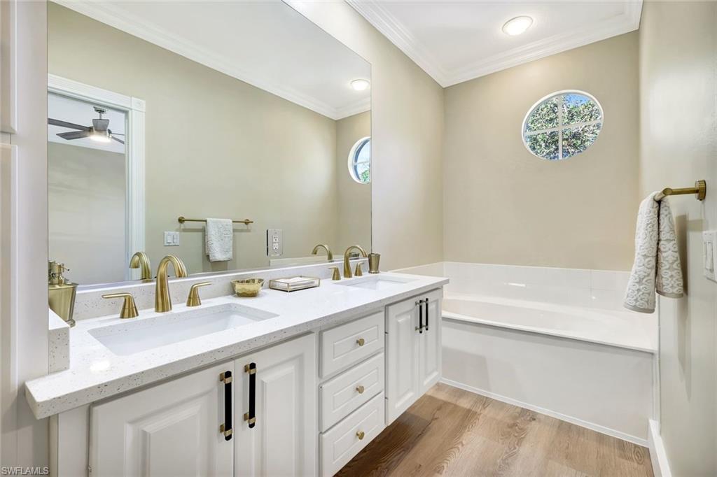 ISLAND WALK - Residential