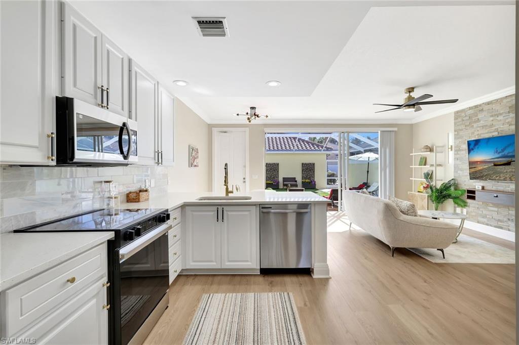 ISLAND WALK - Residential