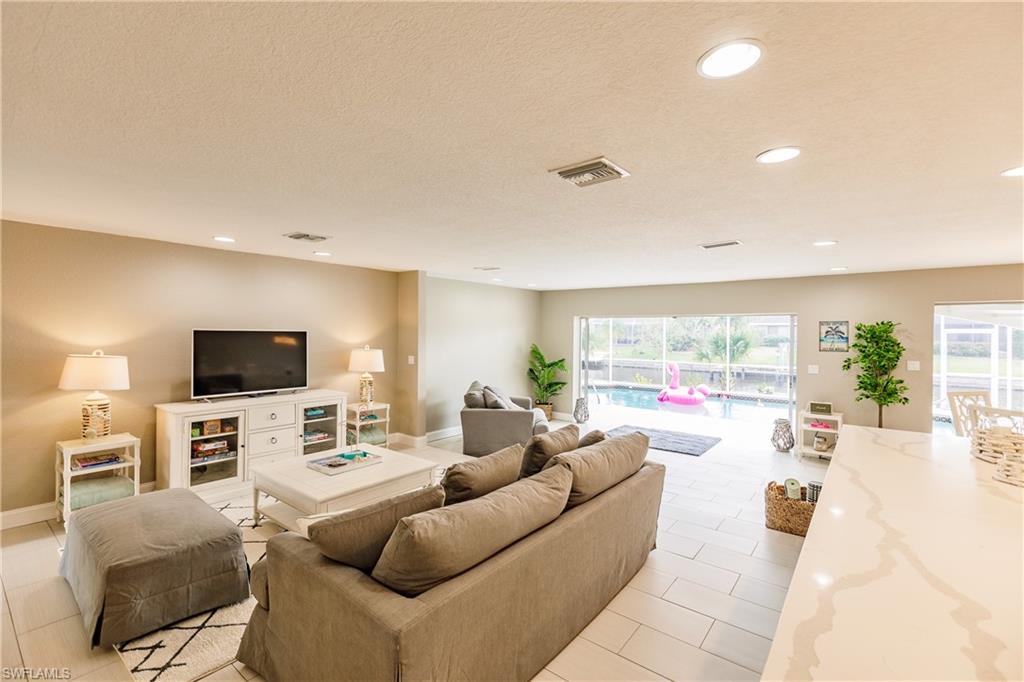 CAPE CORAL - Residential Lease