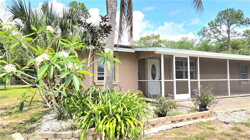 NAPLES MANOR - Residential
