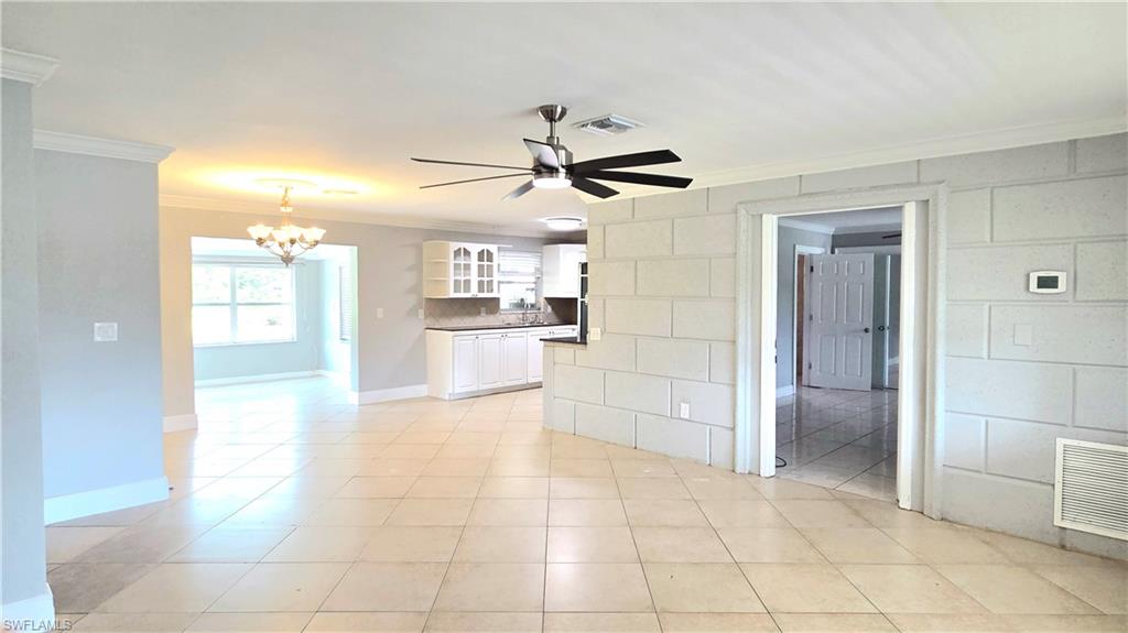 NAPLES MANOR - Residential