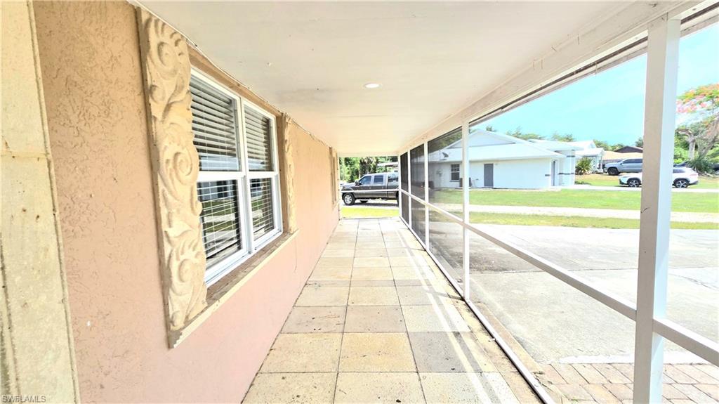 NAPLES MANOR - Residential